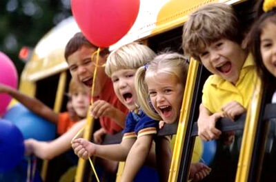 Дети в автобусе: фото